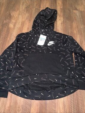 NWT Nike Kids Sportswear Pullover Hoodie swoosh signs size M DD9129-010